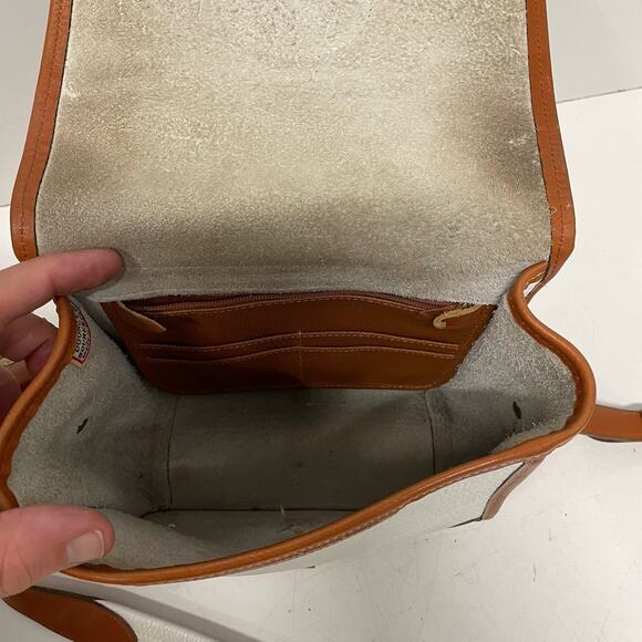 VTG DOONEY & BOURKE White Brown All-Weather Leather Pebble Crossbody Bag 8”x8” - Picture 8 of 12